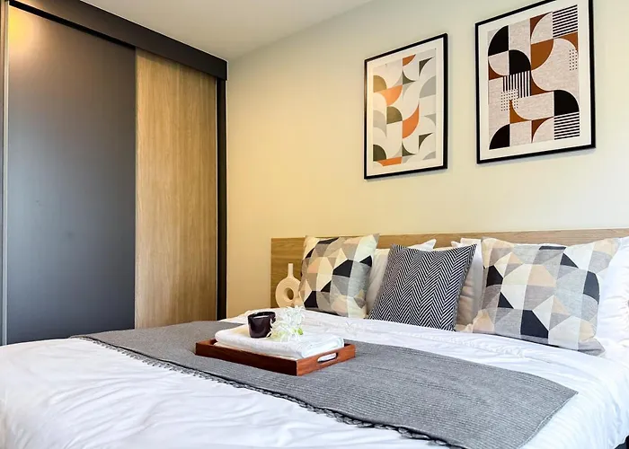 Apartment Serene Tropical 1br - Ultra Fast Wifi - Sathorn Bangkok