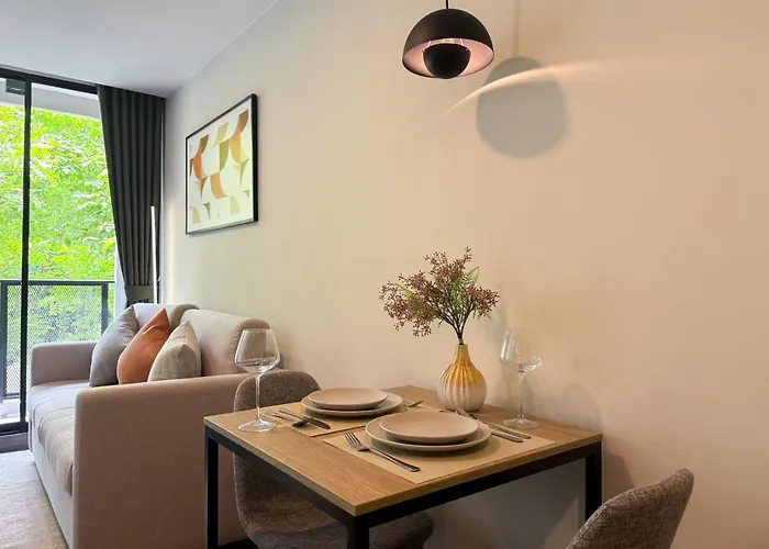 Serene Tropical 1br - Ultra Fast Wifi - Sathorn Bangkok