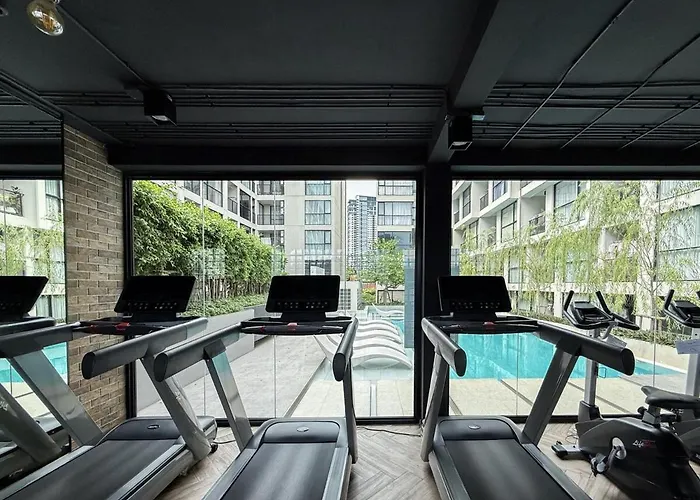 Serene Tropical 1br - Ultra Fast Wifi - Sathorn Apartment *